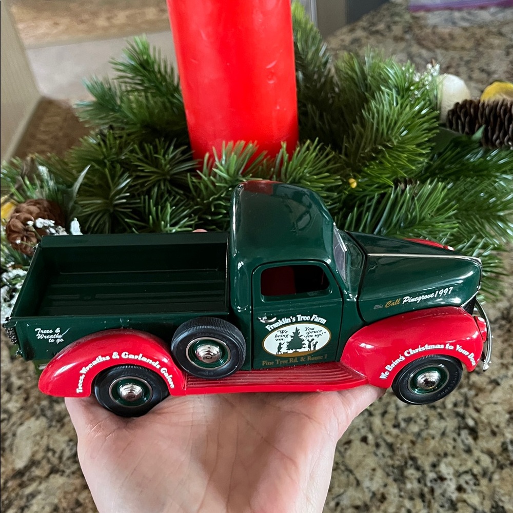 1940 Ford Pickup Christmas Tree Truck – Franklin Mint Precision Model (1997)